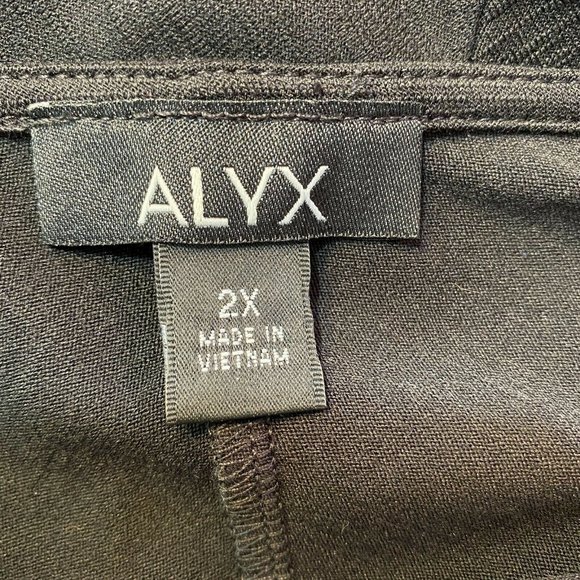 Alyx Tunic Top 2X Black Lace Up V-Neck 3/4 Ruched Sleeve Uneven Hem - Picture 8 of 10